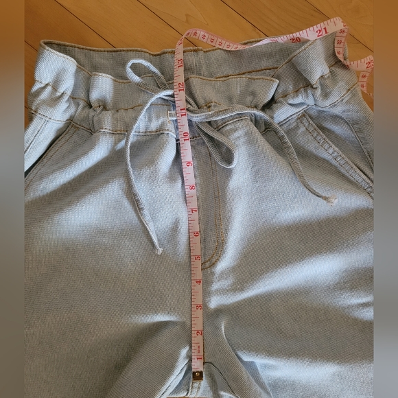 Light Blue Wash Paperbag Waist Wide Leg Jeans - Picture 8 of 11